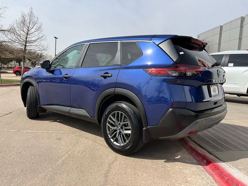 Used 2023 Nissan Rogue S image 8