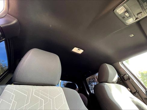 Used 2020 Toyota Tacoma TRD Sport w/ Technology Package RWD image 12