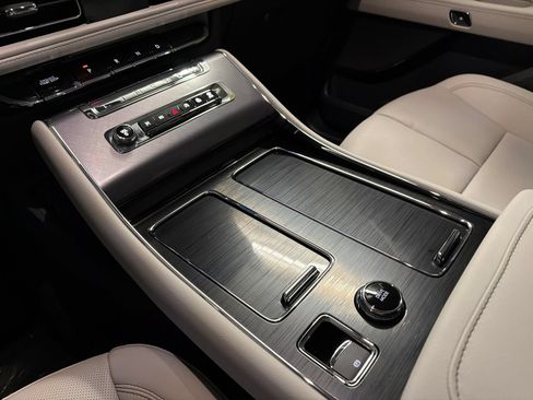 New 2026 Lincoln Aviator 2WD image 28