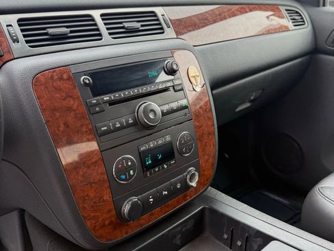 Used 2008 Chevrolet Silverado 3500 LTZ w/ EZ-Lift Tailgate Package image 13