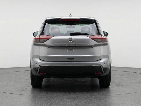 Used 2025 Nissan Rogue SV FWD image 7