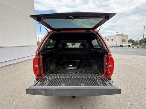 Used 2015 Chevrolet Colorado Z71 AWD/4WD image 21