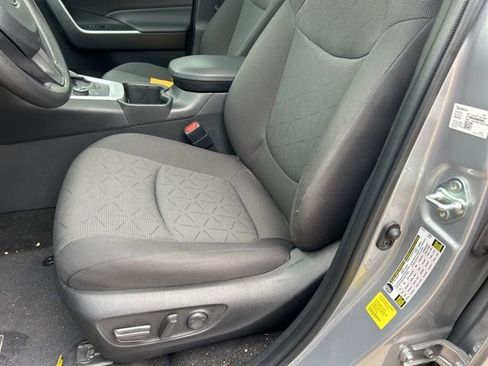 Used 2024 Toyota RAV4 XLE w/ Convenience Package image 13