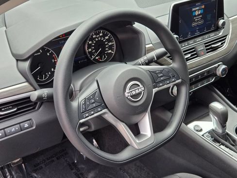 New 2026 Nissan Altima 2.5 SV AWD/4WD image 17