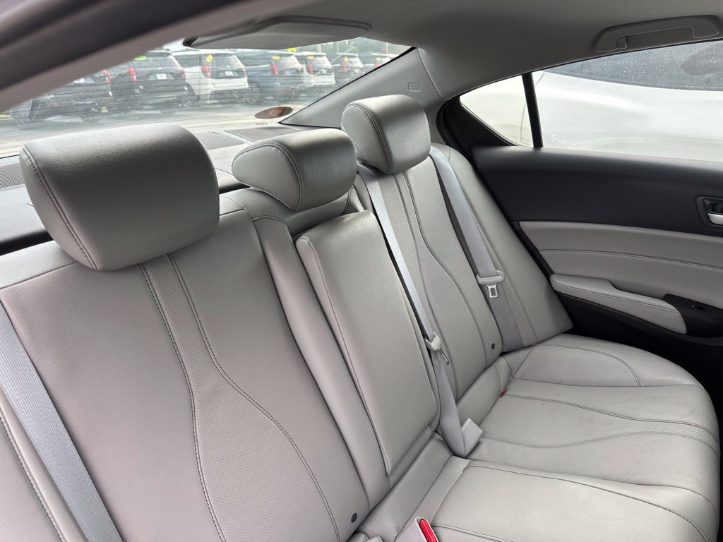 Used 2020 Acura ILX w/ Premium Package FWD image 16