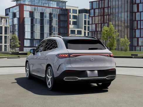 New 2026 Mercedes-Benz EQE 320 4MATIC SUV image 25