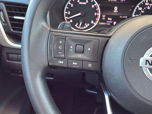 Used 2021 Nissan Rogue S FWD image 25