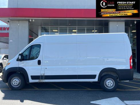 Used 2025 RAM ProMaster 3500 w/ Convenience Group image 4