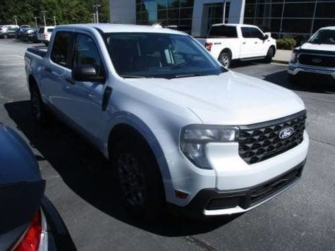 New 2025 Ford Maverick XLT image 2