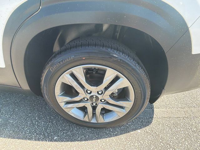 Used 2023 Kia Seltos S FWD image 19