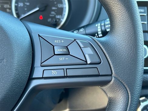 New 2025 Nissan Kicks Play S image 20