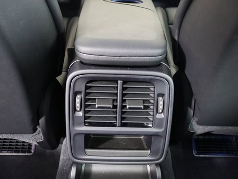 Used 2024 Porsche Taycan image 22