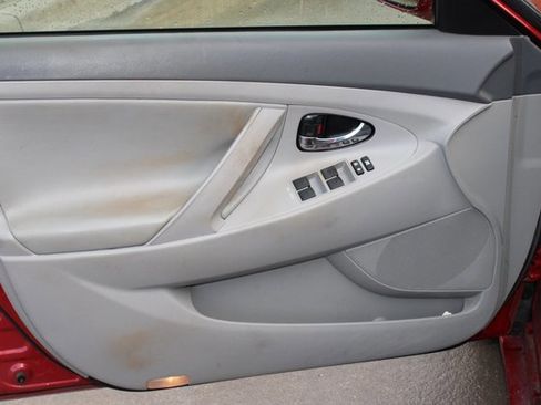 Used 2010 Toyota Camry image 17