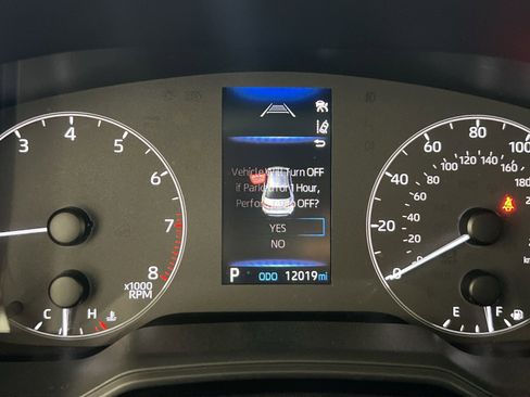 Used 2025 Toyota Corolla LE w/ LE Premium Package FWD image 18