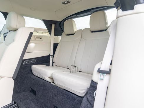 Used 2023 Land Rover Range Rover Long Wheelbase Autobiography image 36