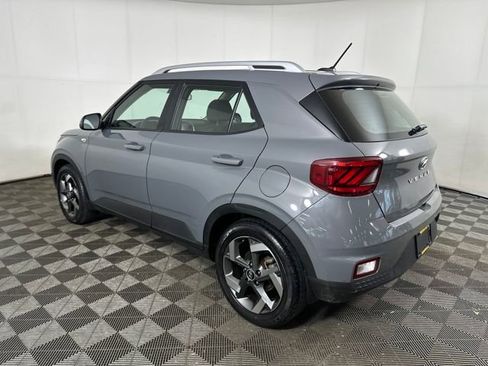 Certified 2023 Hyundai Venue SEL image 5