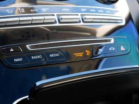 Used 2016 Mercedes-Benz C 300 4MATIC Sedan image 35