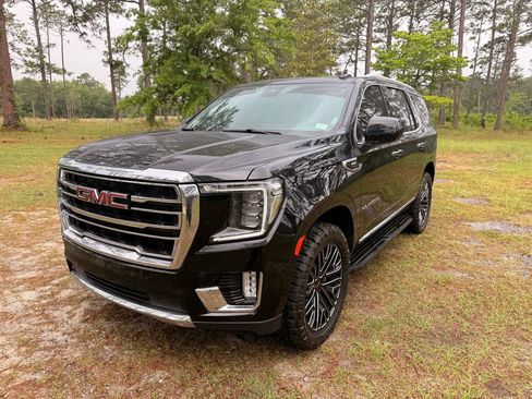 Used 2023 GMC Yukon SLT RWD image 1