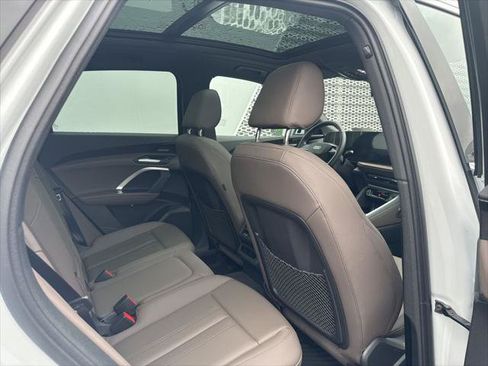 Certified 2025 Audi Q5 Premium w/ Premium Plus AWD/4WD image 19