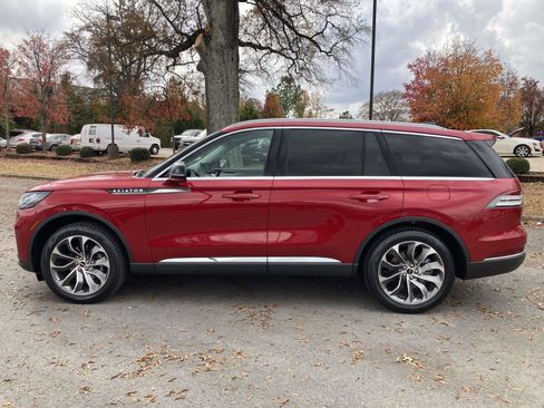 New 2025 Lincoln Aviator AWD w/ Equipment Group 101A image 8