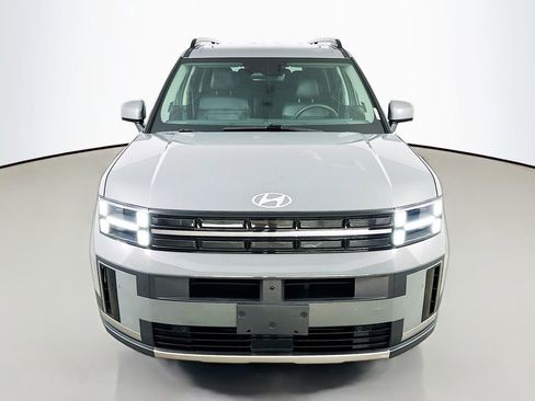 Used 2025 Hyundai Santa Fe Limited FWD image 2