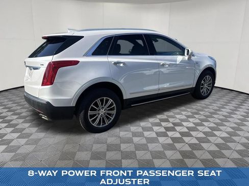 Used 2017 Cadillac XT5 Luxury AWD/4WD image 9