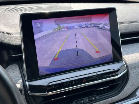 Certified 2022 Jeep Compass Latitude image 27