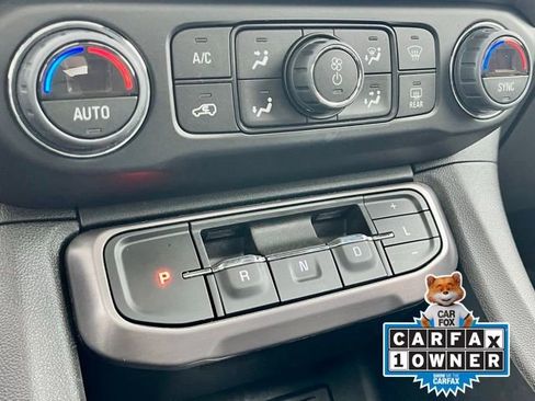 Used 2023 GMC Acadia AT4 w/ Technology Package image 27