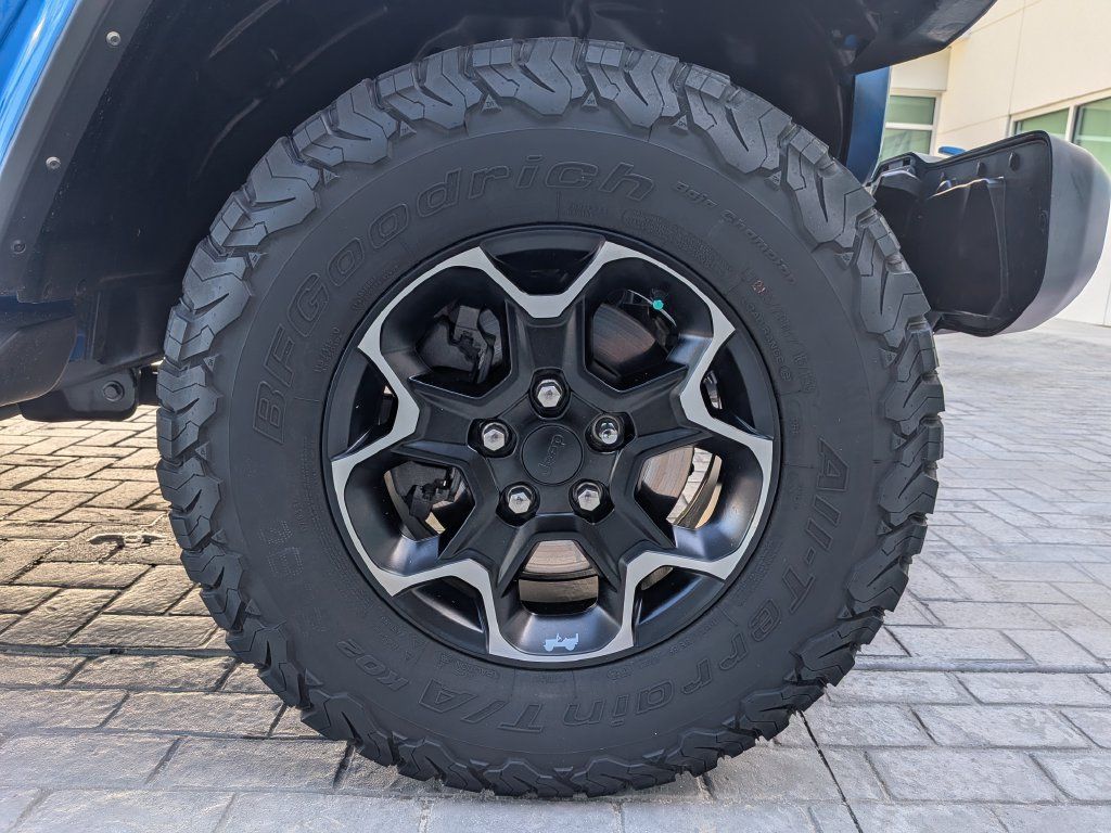 Used 2021 Jeep Wrangler Unlimited Rubicon 4xe w/ Cold Weather Group AWD/4WD image 13
