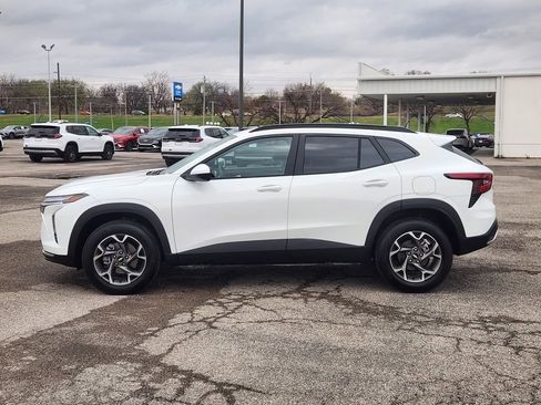 Used 2026 Chevrolet Trax LT image 4