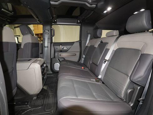 Certified 2025 GMC Hummer EV 2X image 24