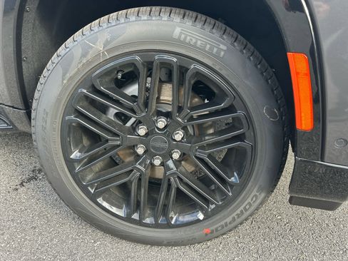 New 2025 Jeep Wagoneer L Series II w/ Premium Group I image 23