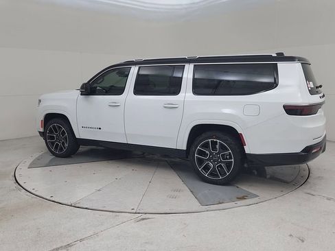 New 2025 Jeep Wagoneer L Series III w/ Quick Order Package 25C Super image 10