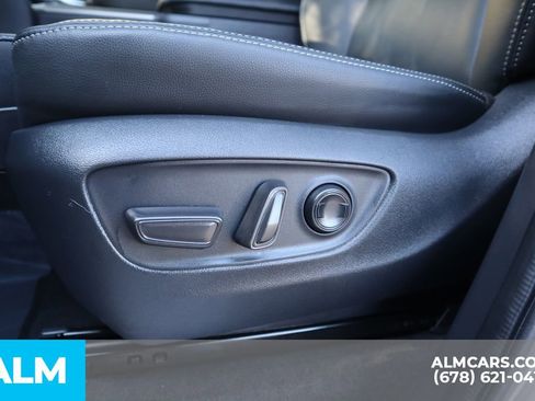 Used 2024 Toyota Land Cruiser image 17