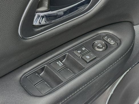 Certified 2022 Honda HR-V EX-L image 17