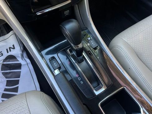 Used 2017 Honda Accord Touring image 37
