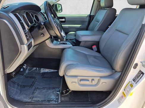 Used 2017 Toyota Sequoia Limited w/ Safety & Convenience Package AWD/4WD image 14
