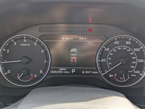 Used 2025 Mitsubishi Outlander ES FWD image 29
