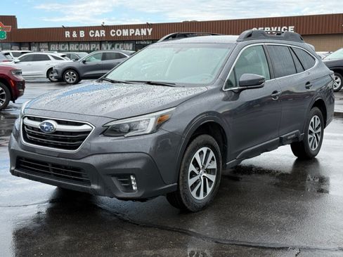 Used 2022 Subaru Outback Premium AWD/4WD image 4