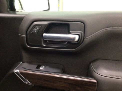 Used 2019 GMC Sierra 1500 SLT w/ SLT Convenience Package image 31