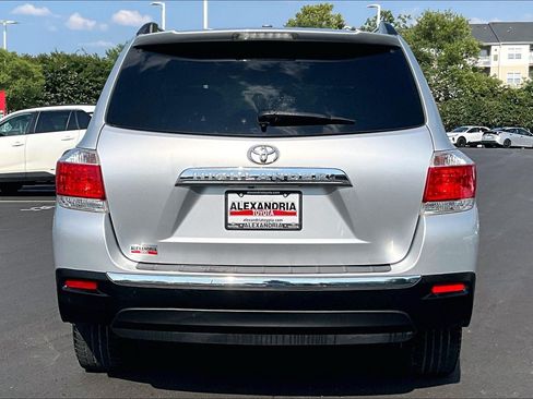 Used 2013 Toyota Highlander Limited FWD image 4