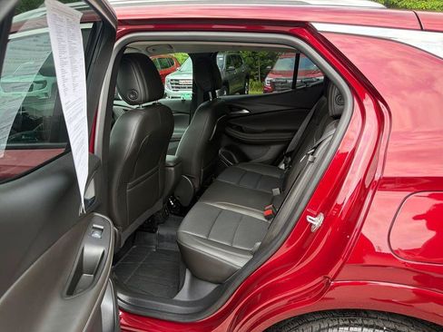 Certified 2025 Buick Encore GX Avenir w/ Avenir Technology Package AWD/4WD image 19
