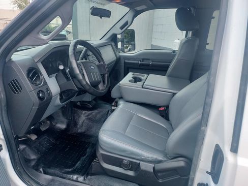Used 2015 Ford F250 XL w/ Power Equipment Group image 15