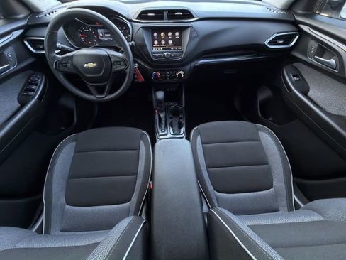 Used 2022 Chevrolet TrailBlazer LS image 9