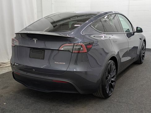 Used 2022 Tesla Model Y Performance image 2