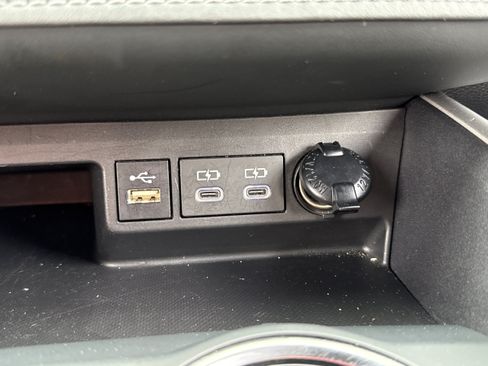 Certified 2025 Toyota Highlander XSE AWD/4WD image 9