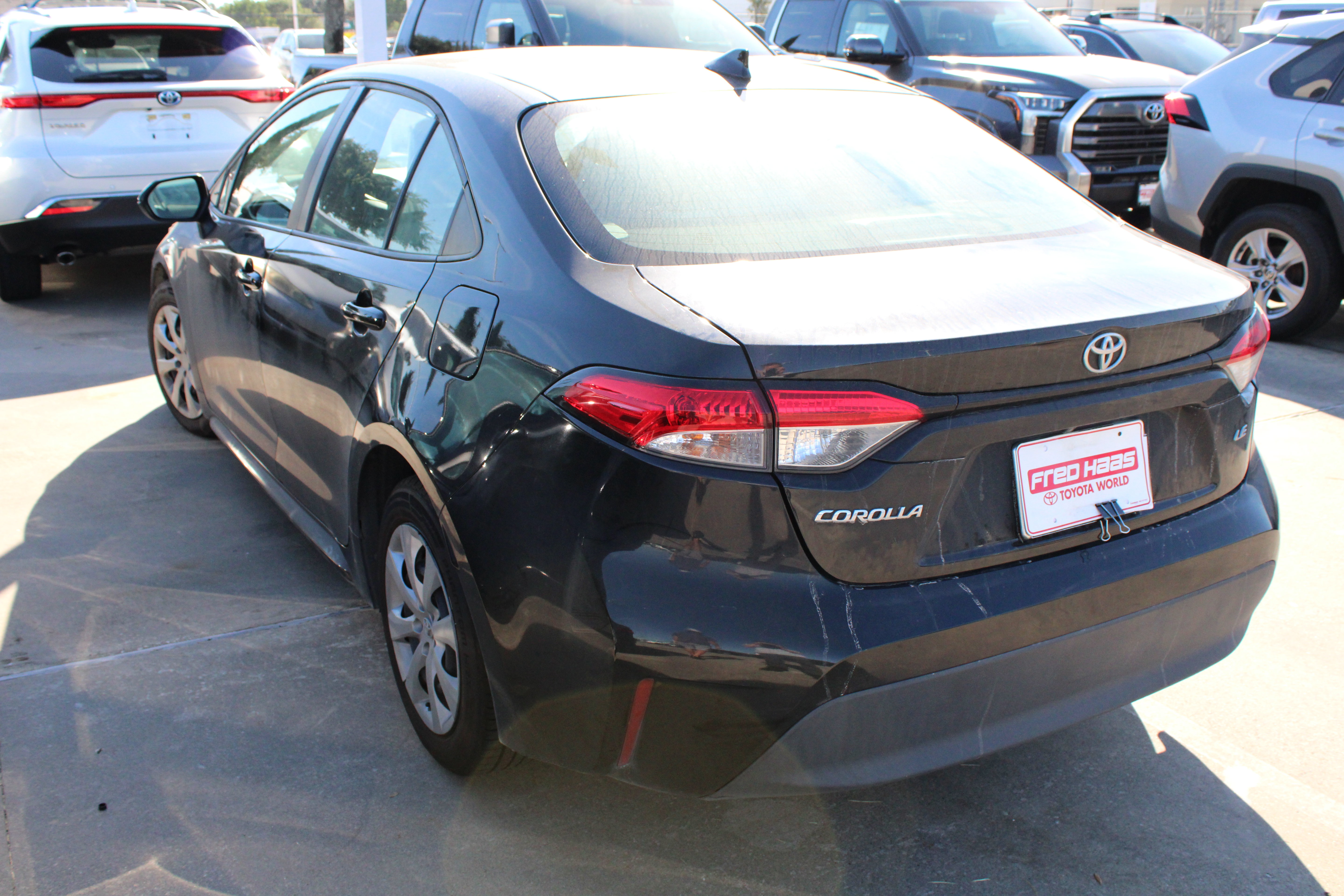 Used 2023 Toyota Corolla LE FWD image 6