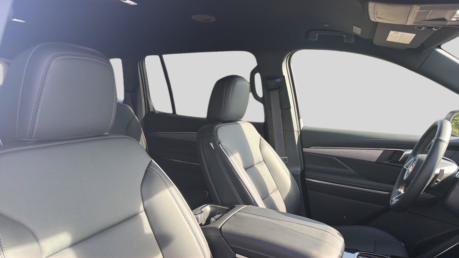 New 2026 Buick Enclave Preferred w/ LPO, Floor Liner Package AWD/4WD image 25