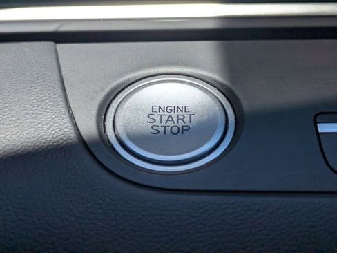 Used 2023 Hyundai Elantra Limited FWD image 28