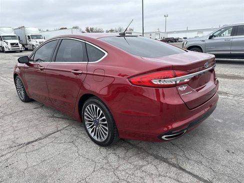 Used 2017 Ford Fusion SE w/ Fusion SE Technology Package image 9